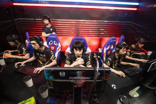 本场胜利不 本场胜利不