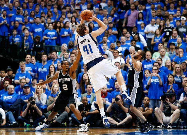 接发球和底 接发球和底