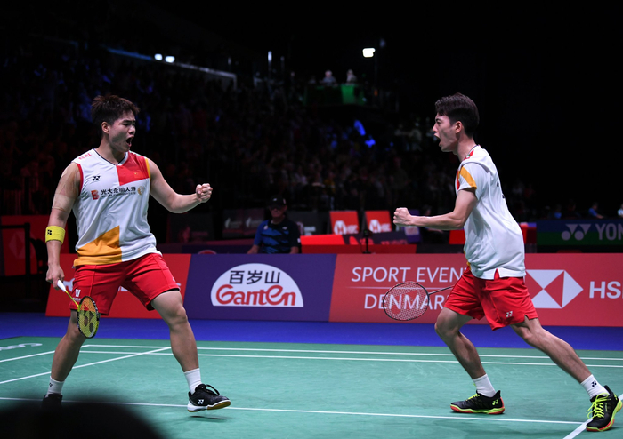 本文围绕 本文围绕